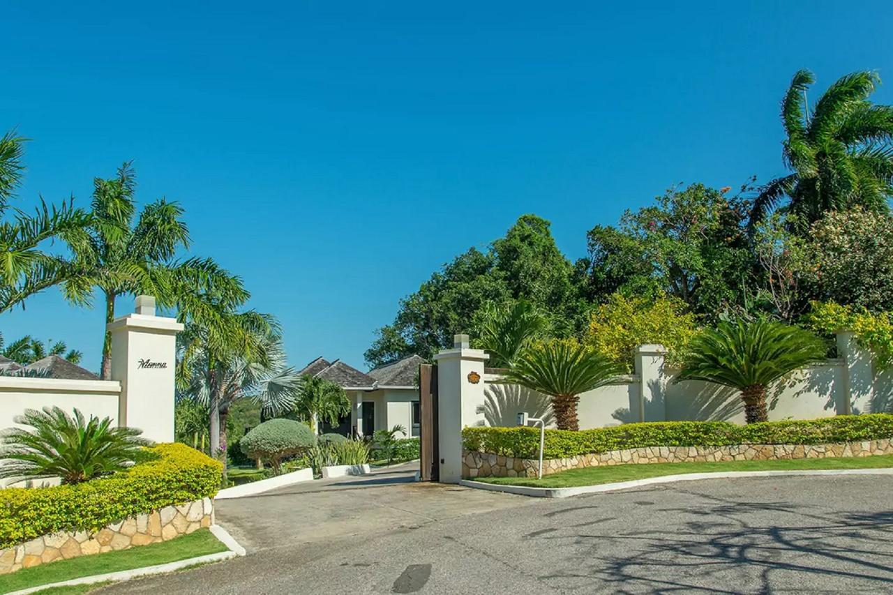 Luxury Villa Sleeps 6, Beach Access, Montego Bay Extérieur photo
